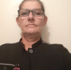 Meet your Posher, Dawn m